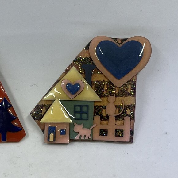 Vtg Acrylic House Pin Brooch By Lucinda Cats Lucite Whimsy Kitsch Set Of 2 - Picture 5 of 11